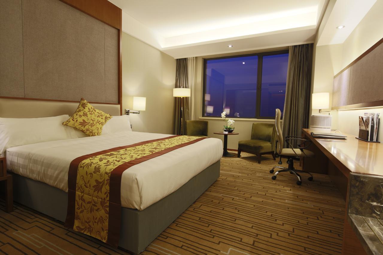 Shenyang Rayfont International Hotel Exterior photo