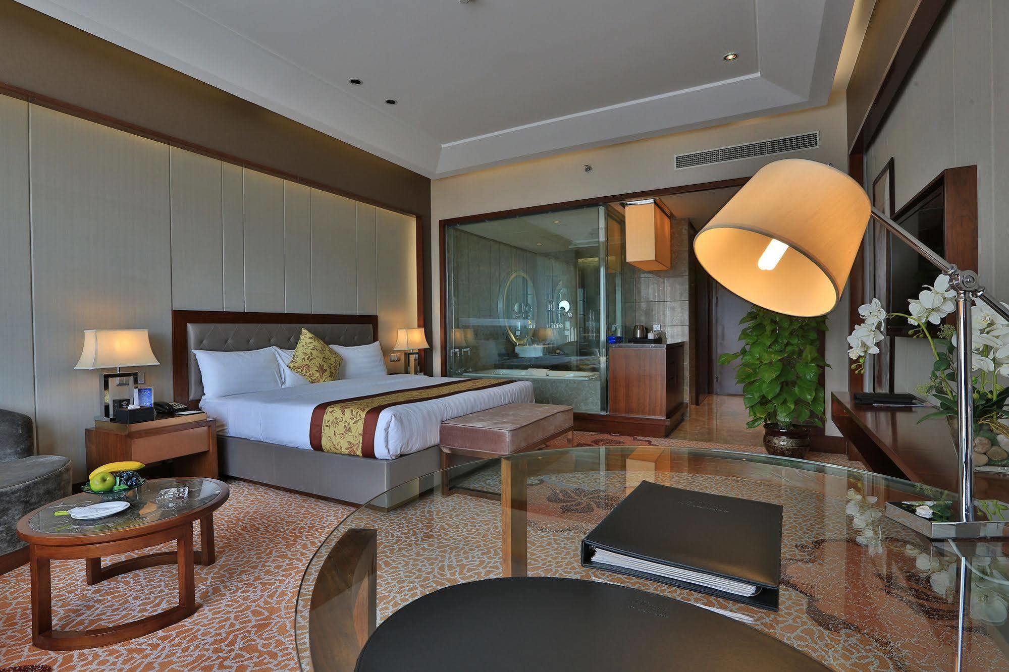 Shenyang Rayfont International Hotel Exterior photo