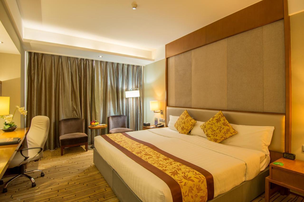 Shenyang Rayfont International Hotel Exterior photo